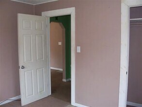 2004 S Rosemont Ave in Muncie, IN - Building Photo - Building Photo