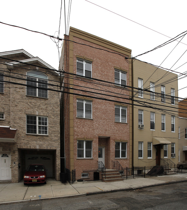 149 Hopkins Ave in Jersey City, NJ - Building Photo