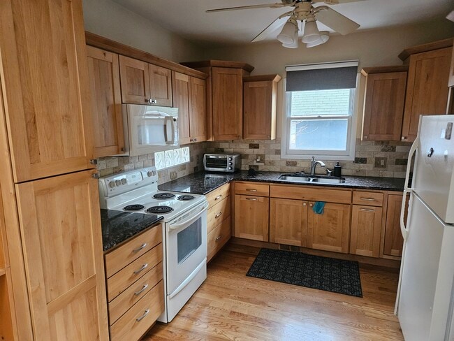 807 E Yampa St in Colorado Springs, CO - Building Photo - Building Photo