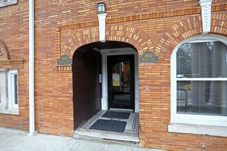 Sunnyside Kenmore Apartments in Chicago, IL - Building Photo - Building Photo