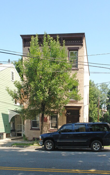 86 Montgomery St in Poughkeepsie, NY - Building Photo