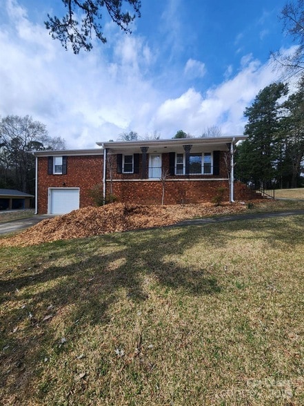 property at 208 Cliffside Dr