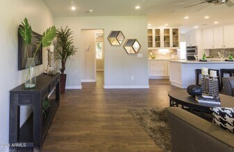 2026 S El Camino Dr in Tempe, AZ - Building Photo - Building Photo