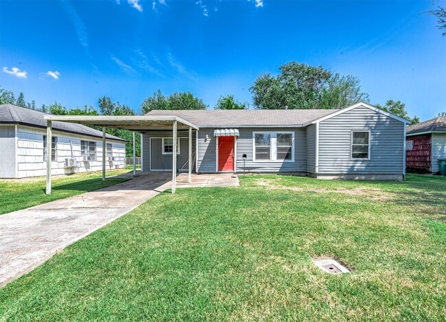 1503 Acacia Dr