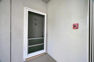 2 Lake Vista Trail in Port St. Lucie, FL - Building Photo - Building Photo