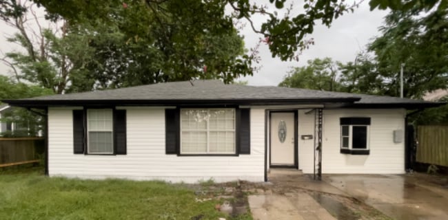 property at 1227 Cleveland St