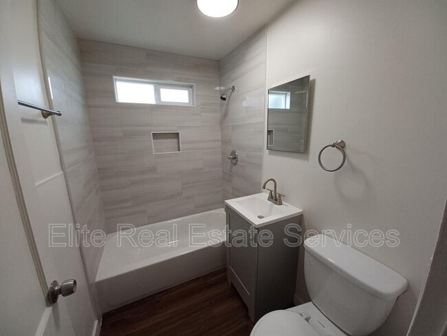 property at 239 Cottonwood Rd