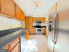 2334 Antiqua Ct in Reston, VA - Building Photo - Building Photo