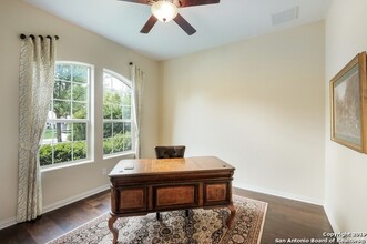 8159 Two Winds in San Antonio, TX - Building Photo - Building Photo