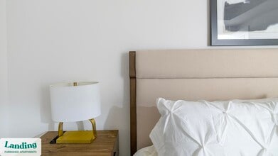 777 Preston St, Unit 8L in Houston, TX - Building Photo - Building Photo