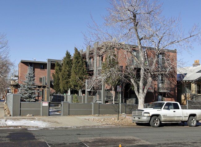 One Pearl Street Condominiums in Denver, CO - Building Photo - Building Photo