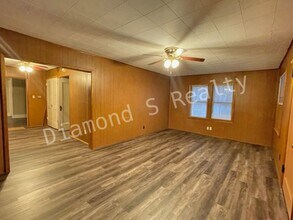 2120 N Johnston Ave in Springfield, MO - Building Photo - Building Photo