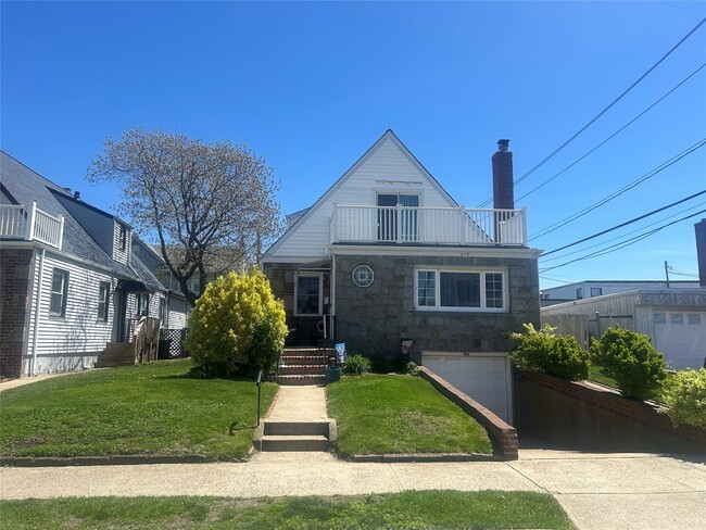 property at 416 Grand Blvd