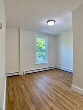 69 Florence St, Unit 3 in Somerville, MA - Building Photo - Building Photo