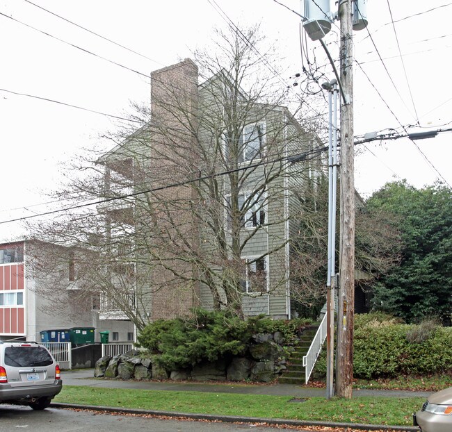 4317 Dayton Ave N in Seattle, WA - Foto de edificio - Building Photo