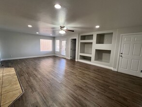 1039 1039 South 250 W in Saint George, UT - Foto de edificio - Building Photo