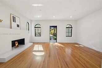 415 Aledo Ave in Coral Gables, FL - Building Photo - Building Photo