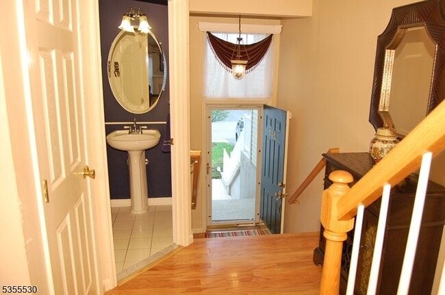 906 Wendover Ct in Randolph, NJ - Building Photo - Building Photo