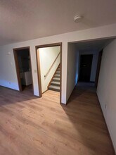 1115 Skyline Dr in Marshall, MN - Foto de edificio - Building Photo