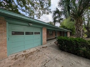 2110 N 12th St in McAllen, TX - Building Photo - Building Photo