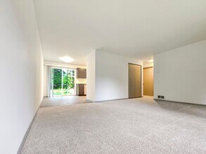 506 208th St SE in Bothell, WA - Building Photo - Building Photo