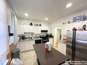 37 Hillside St, Unit 1 in Boston, MA - Building Photo - Building Photo