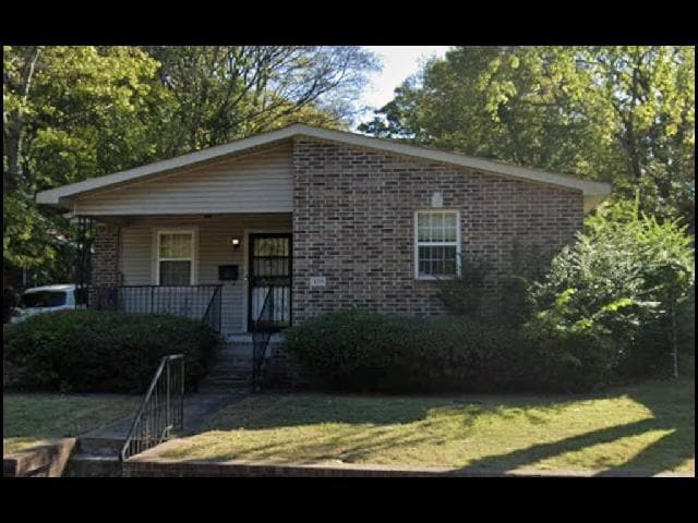 property at 3015 S Gaines St