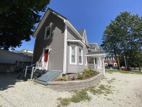 77 Ferry St in Manchester, NH - Building Photo - Building Photo