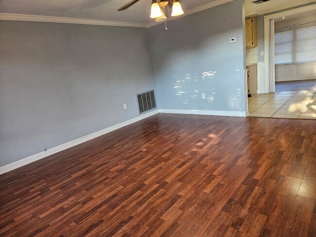11205 Meadow Dr in Port Richey, FL - Foto de edificio - Building Photo
