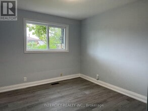 263 Hullmar Dr in Toronto, ON - Building Photo - Building Photo
