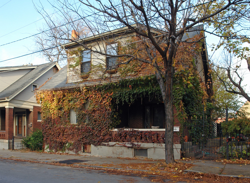 15 W 8th St in Newport, KY - Building Photo