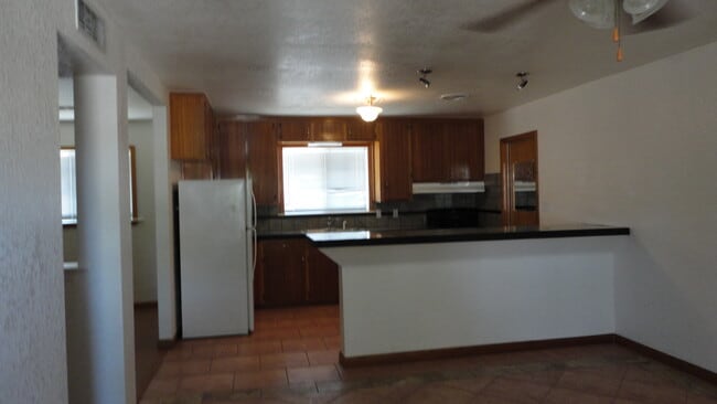 4 Sunset Pl in Roswell, NM - Building Photo - Building Photo