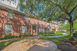 1439 El Camino Village Dr in Houston, TX - Foto de edificio - Building Photo
