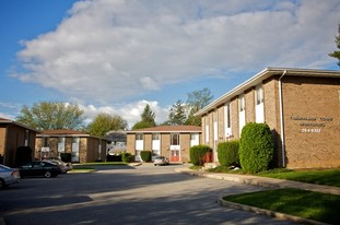 Cumberland Court Apartments