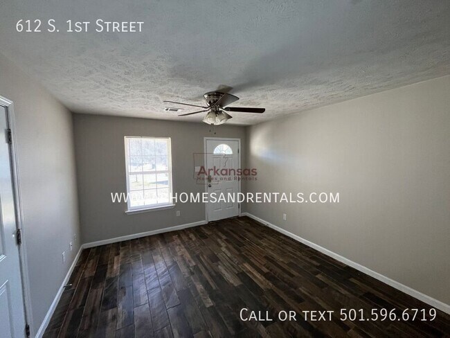 612 S 1st St in Austin, AR - Building Photo - Building Photo