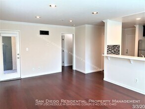 7545 Charmant Dr-Unit -Unit 1209 in San Diego, CA - Foto de edificio - Building Photo