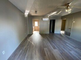 908 Warner Ave in Jonesboro, AR - Building Photo