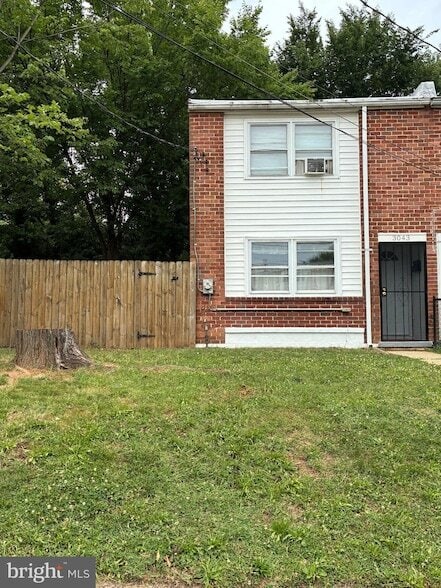 property at 3043 Freeway