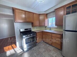 2714 Glenview Ave in Royal Oak, MI - Building Photo - Building Photo