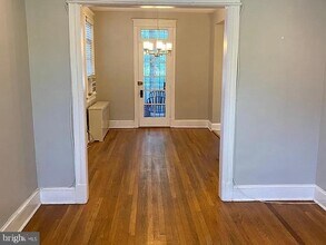 1031 Girard St NE in Washington, DC - Building Photo - Building Photo