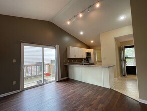 9487 S Lake Ridge Dr in Bloomington, IN - Building Photo - Building Photo