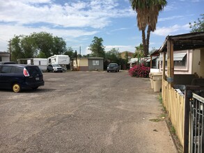 Black Canyon Trailer Ranch in Phoenix, AZ - Building Photo - Building Photo