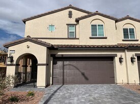 110 Cowles Ave in Henderson, NV - Building Photo