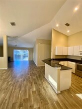 8612 Cara Park Way in Tampa, FL - Building Photo - Building Photo