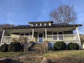 446 Green St in Boone, NC - Building Photo - Building Photo