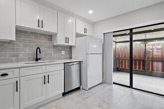 8085 SE Villa Cir in Hobe Sound, FL - Building Photo - Building Photo