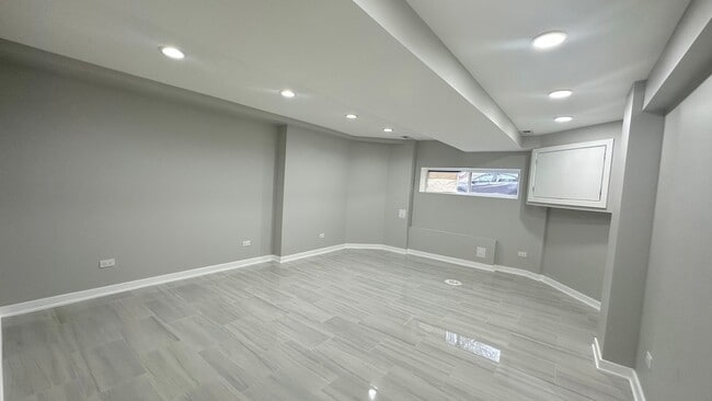 5848 N Whipple St, Unit G in Chicago, IL - Building Photo - Building Photo