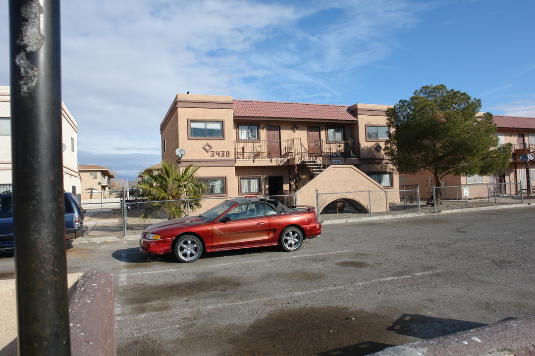 3438 College View Ct in North Las Vegas, NV - Building Photo