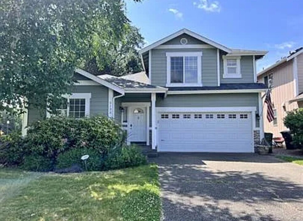 5133 Chambers Creek Loop SE in Olympia, WA - Building Photo