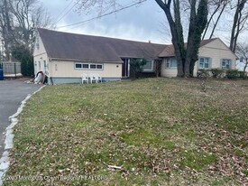 402 Deal Rd in Ocean Township, NJ - Building Photo